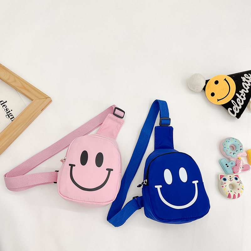 Children's bag, smiling crossbody bag, 2024 new style nylon trendy boys' chest bag, kindergarten baby, girls' backpack details Picture