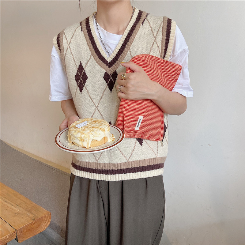 13212 checkered makeup bag for women, Instagram-style Internet celebrity, large capacity lipstick touch-up, loose change, mobile phone clutch Application Scenario