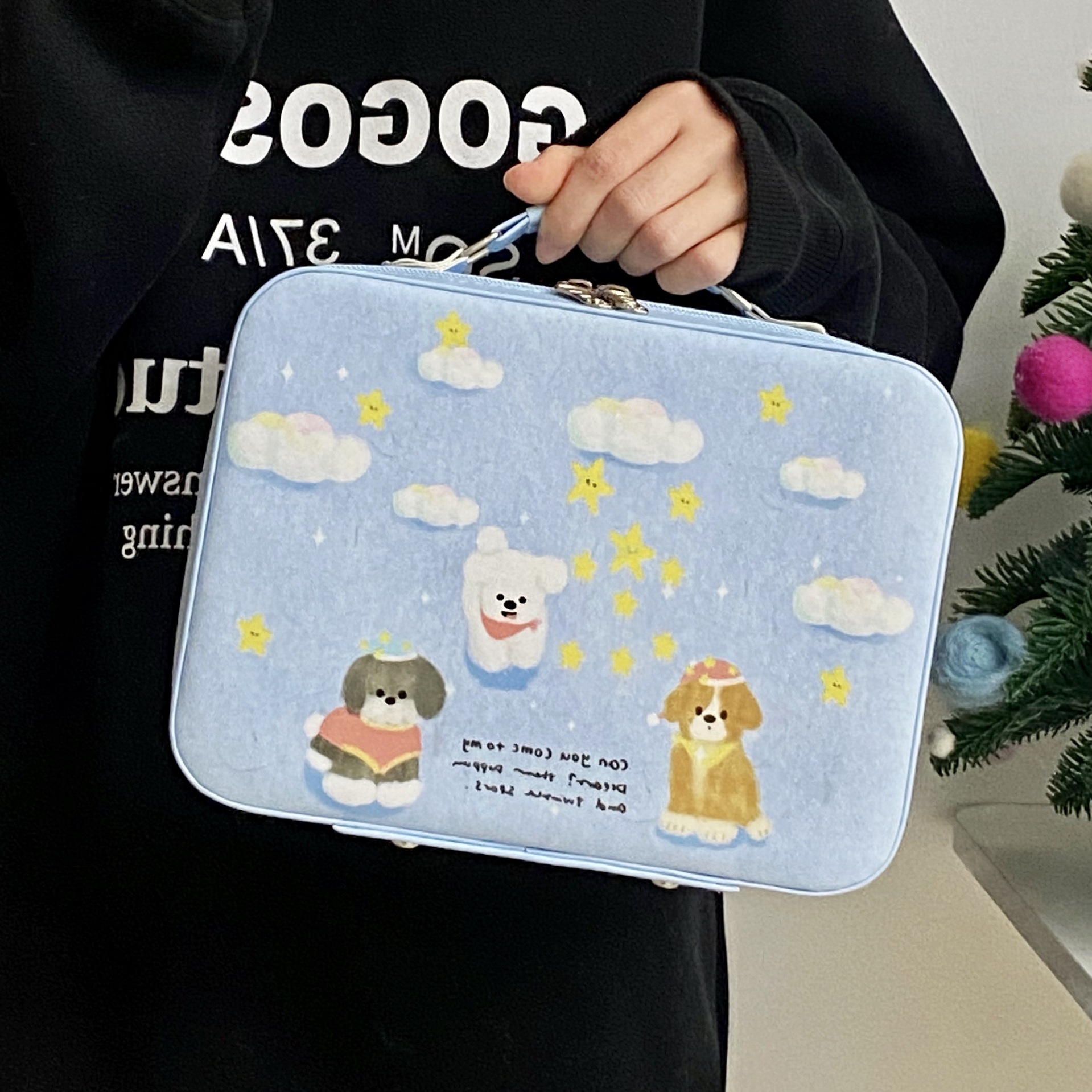 Cartoon Puppy Makeup Bag 2025 New style makeup box, high appearance level, large capacity skin care product storage, portable makeup box full figure