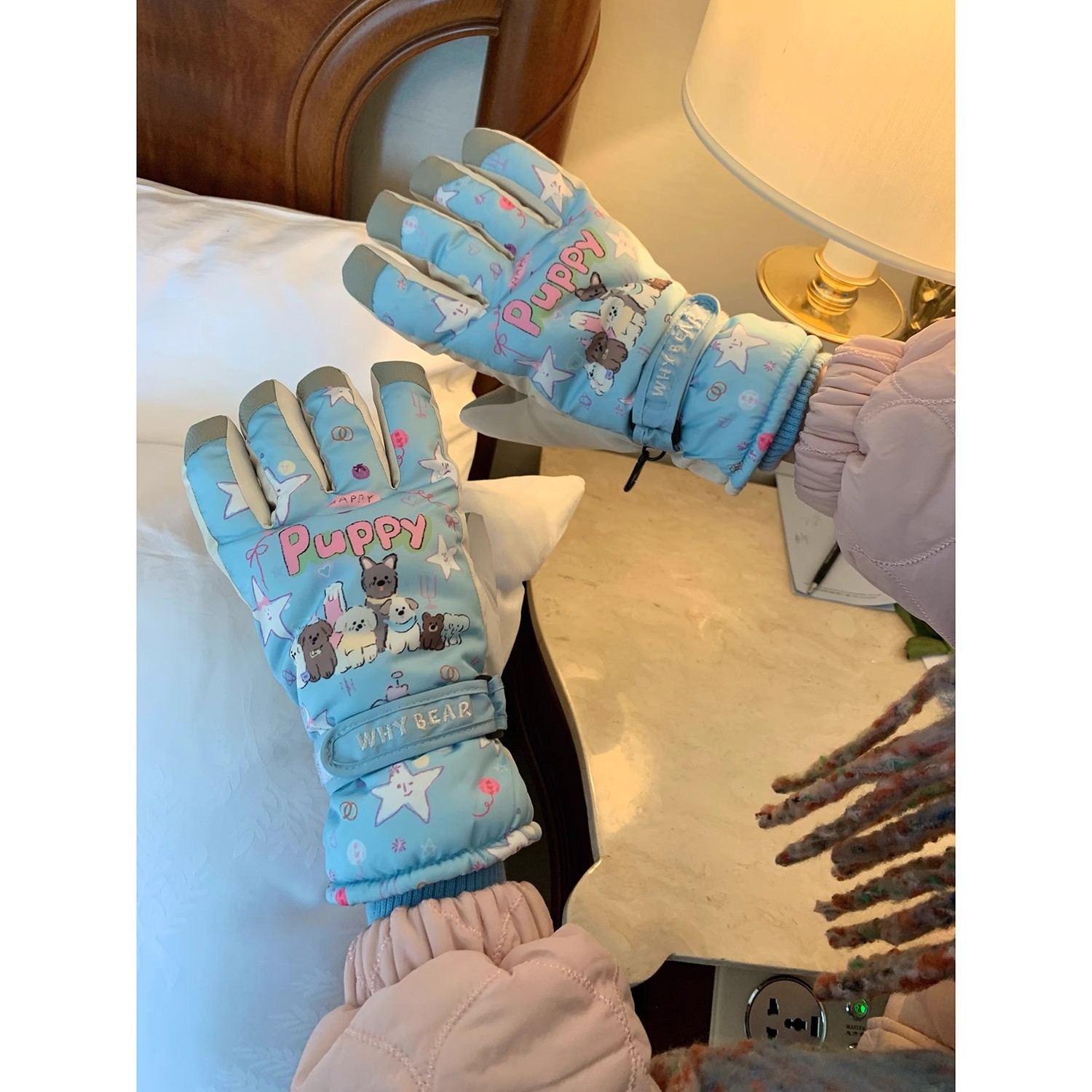 Ski gloves for women in winter, touch screen, fleece, thickened, warm, windproof, cold-proof and waterproof. Motorcycle riding gloves for women details Picture