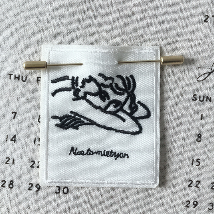C13 Fabric embroidery brooch, chic style embroidery pin, diy multi-purpose decoration, schoolbag, clothing, handcrafted Specification drawing