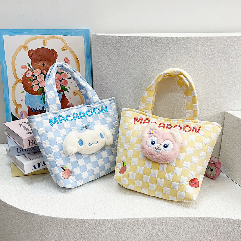New summer cute children's bags, stylish cartoon plush toy single-shoulder bags, trendy handbags for both boys and girls when going out Application Scenario