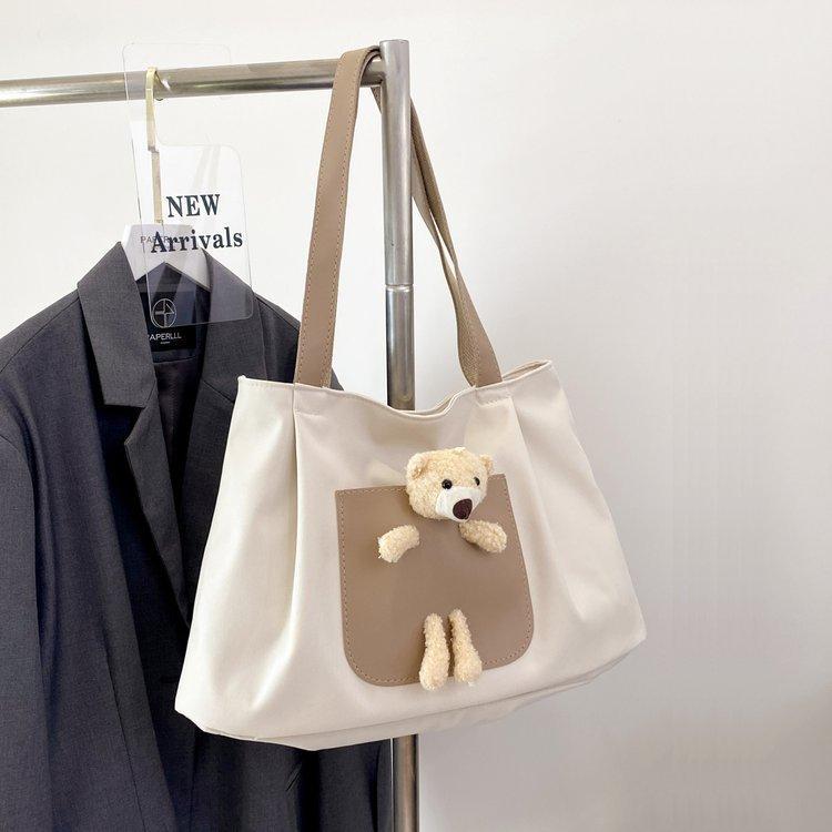 Japanese-style casual large-capacity nylon single-shoulder bear girls' bag, new autumn and winter crossbody bag, cute girl tote bag undefined