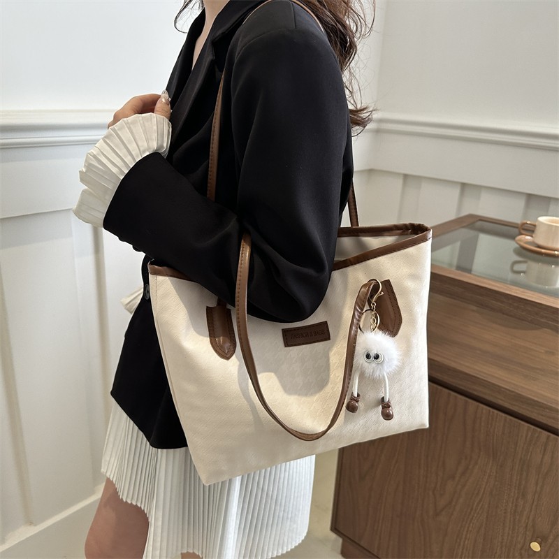 New simple and casual tote bag wholesale, cross-border shopping, commuting, armpit bag, large capacity, trendy and fashionable shoulder bag full figure
