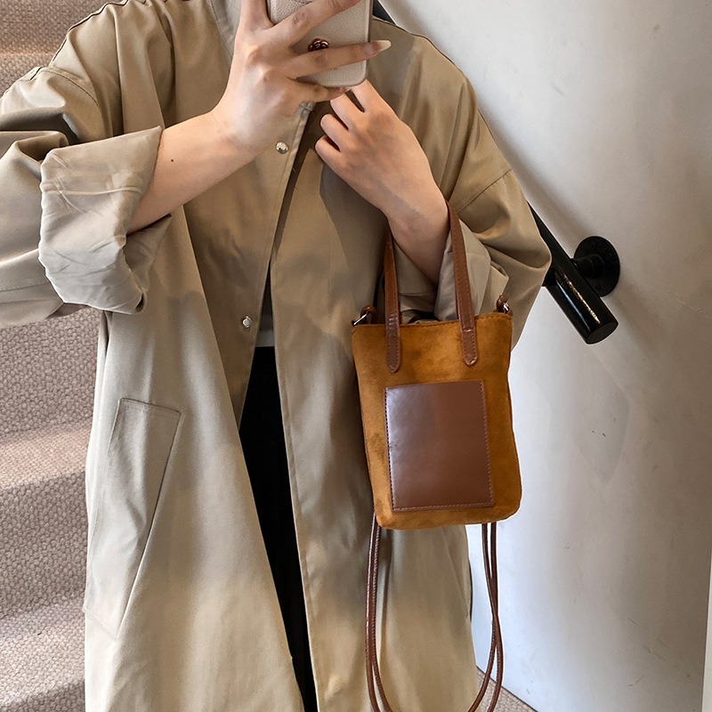 Retro niche leopard print bag, small square bag, new fashionable and versatile crossbody bag, suede suede mobile phone bag for women wholesale details Picture