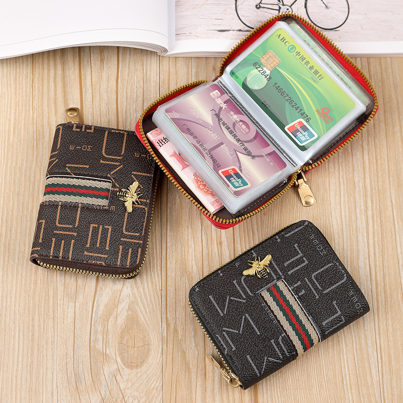Female anti-demagnetization and anti-theft card holder, small and exquisite, large-capacity multi-card position ID card case details Picture