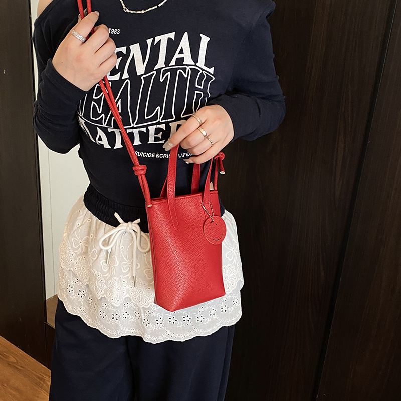 Trendy large-capacity single-shoulder bag 2025 new Korean version, color-blocking soft surface simple handbag, vertical commuting phone bag Specification drawing