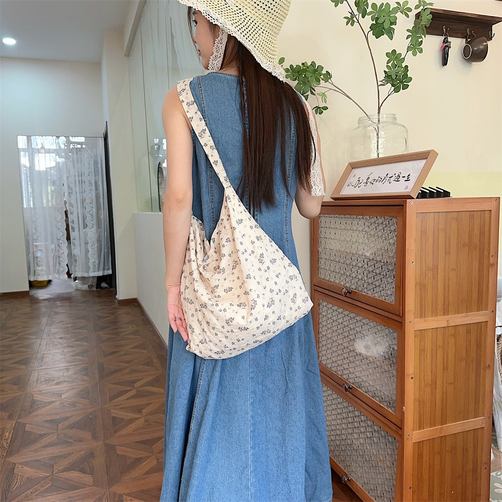 45132 Summer Floral print bag, women's fashion canvas bag, large capacity crossbody bag, work commute, armpit single-shoulder details Picture