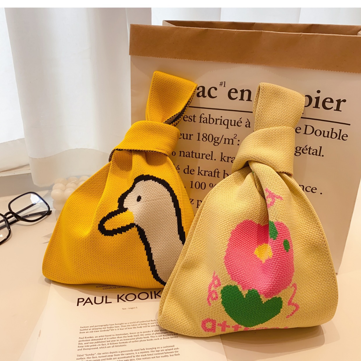 Popular floral cartoon knitted bags, Japanese and Korean style woven single-shoulder bags, underarm bags, new women's bags and tote bags full figure