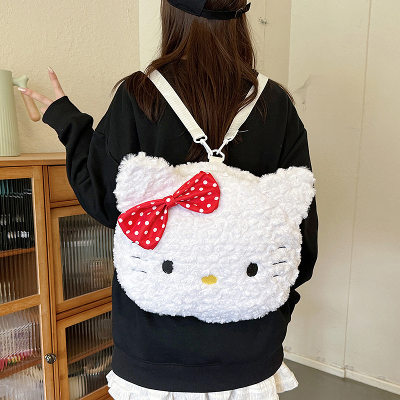 The new popular cartoon travel large-capacity plush bag for women's autumn and winter Japanese-style tote bag is cute and can be decorated with cat designs on both shoulders full figure