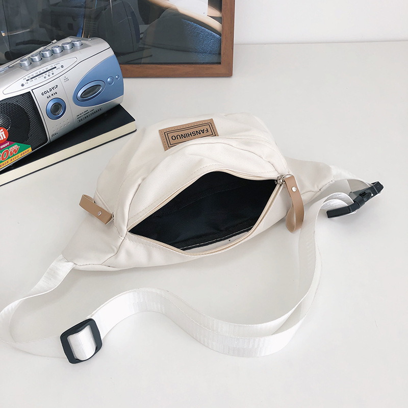New large-capacity canvas waist bag, outdoor casual multi-layer colorful crossbody bag, fashionable and sporty Korean-style trendy bag Application Scenario
