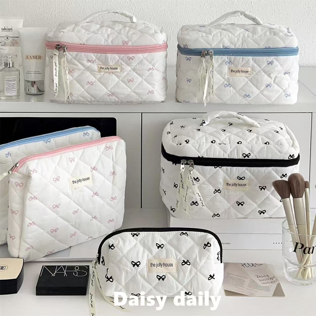 High appearance level bow makeup bag, girlish and portable large-capacity travel cosmetics and toiletries storage bag full figure