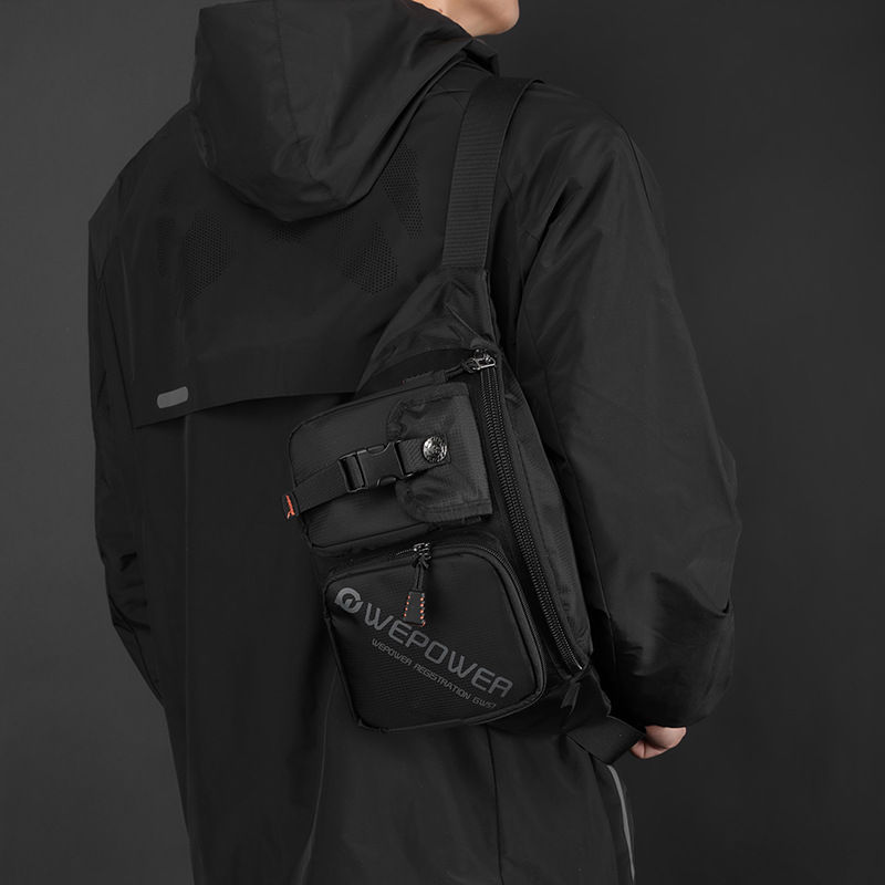 The new WEPOWER men's travel chest bag is simple, lightweight, a fashionable and water-resistant single-shoulder crossbody bag details Picture