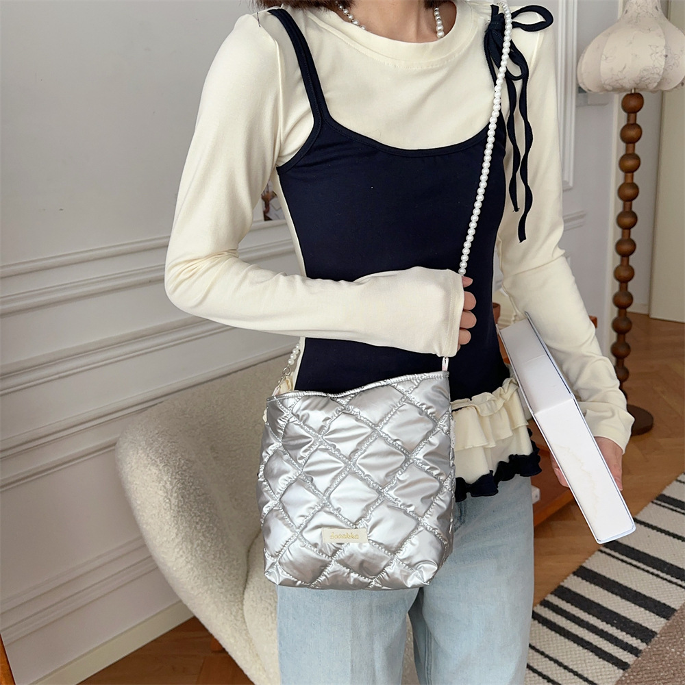 5392 pu cotton-padded new bow crossbody small bag, phone bag, pearl chain portable makeup bag, storage bag Application Scenario