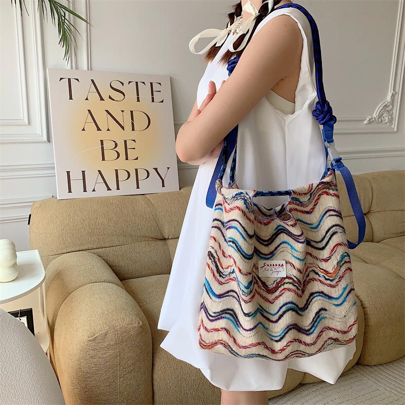 37111 Rainbow striped fabric bag, large capacity single-shoulder bag, handbag, shoulder strap, crossbody strap, pull-out, versatile single-shoulder style full figure