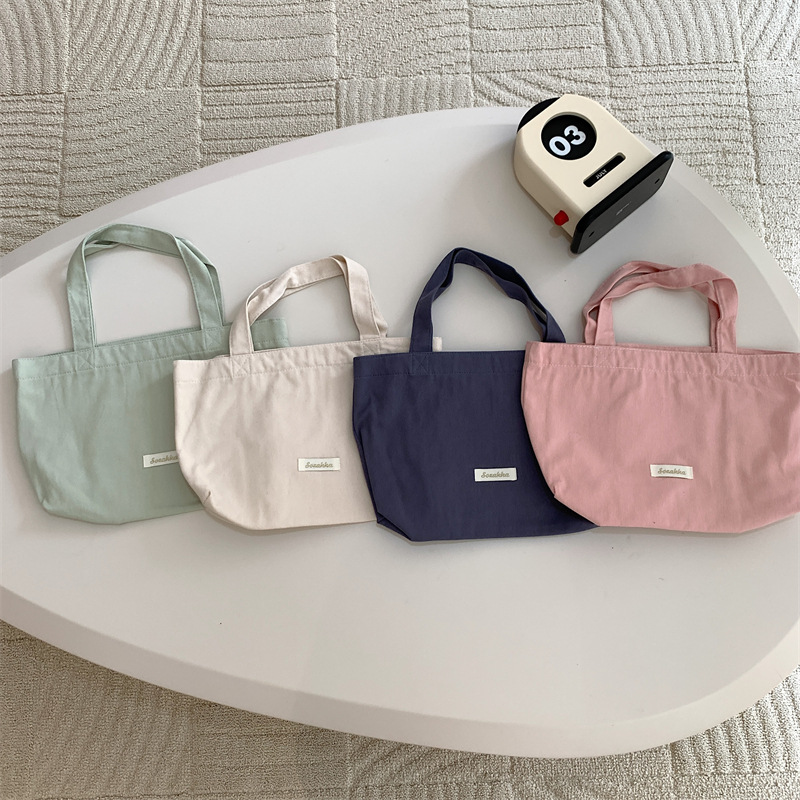 3741 canvas bag, a versatile casual handbag for women, a 2023 new Korean-style cloth bag for shopping outside full figure