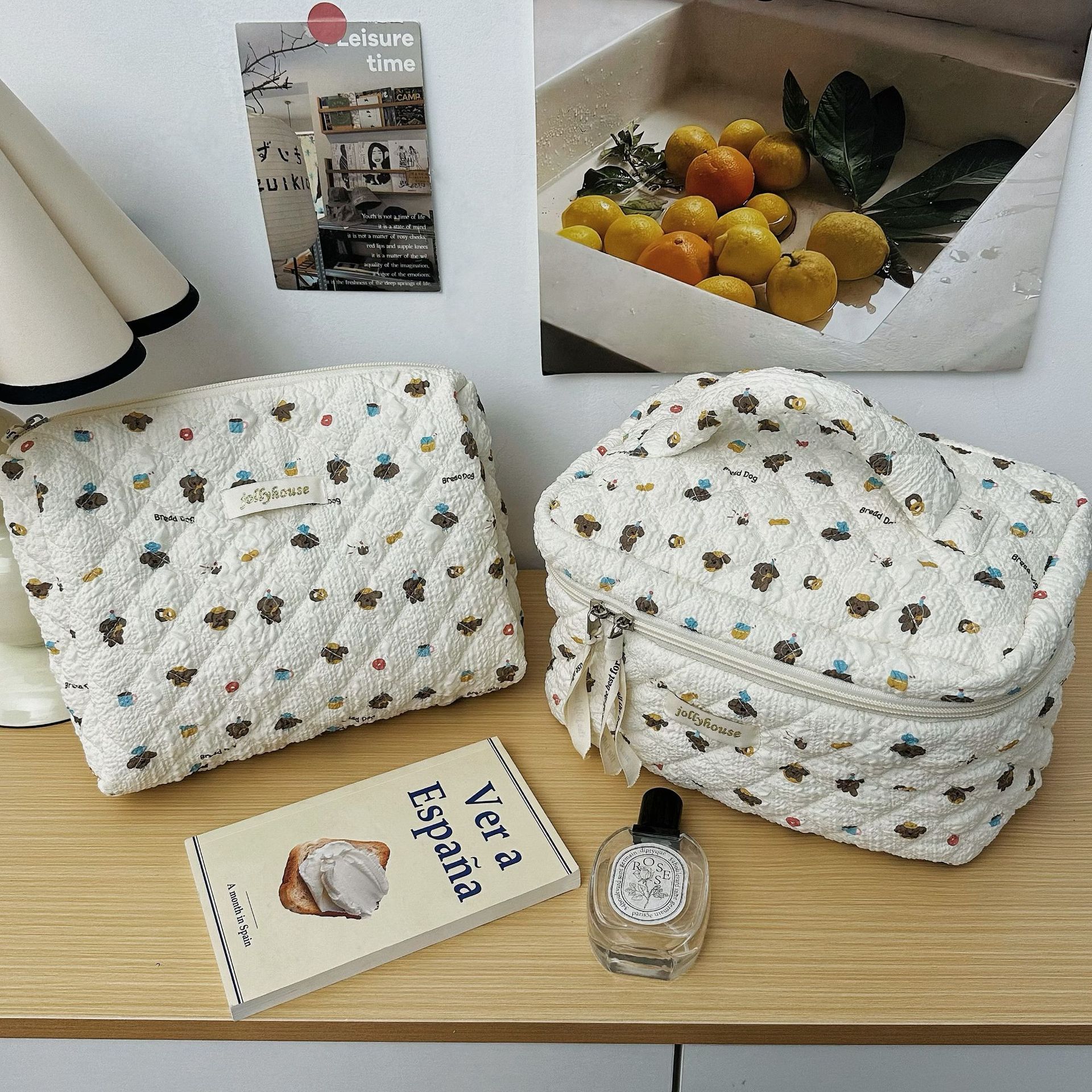 Ins-style cute puppy makeup bag for women, portable large-capacity travel and business trip skin care and cosmetics storage bag full figure