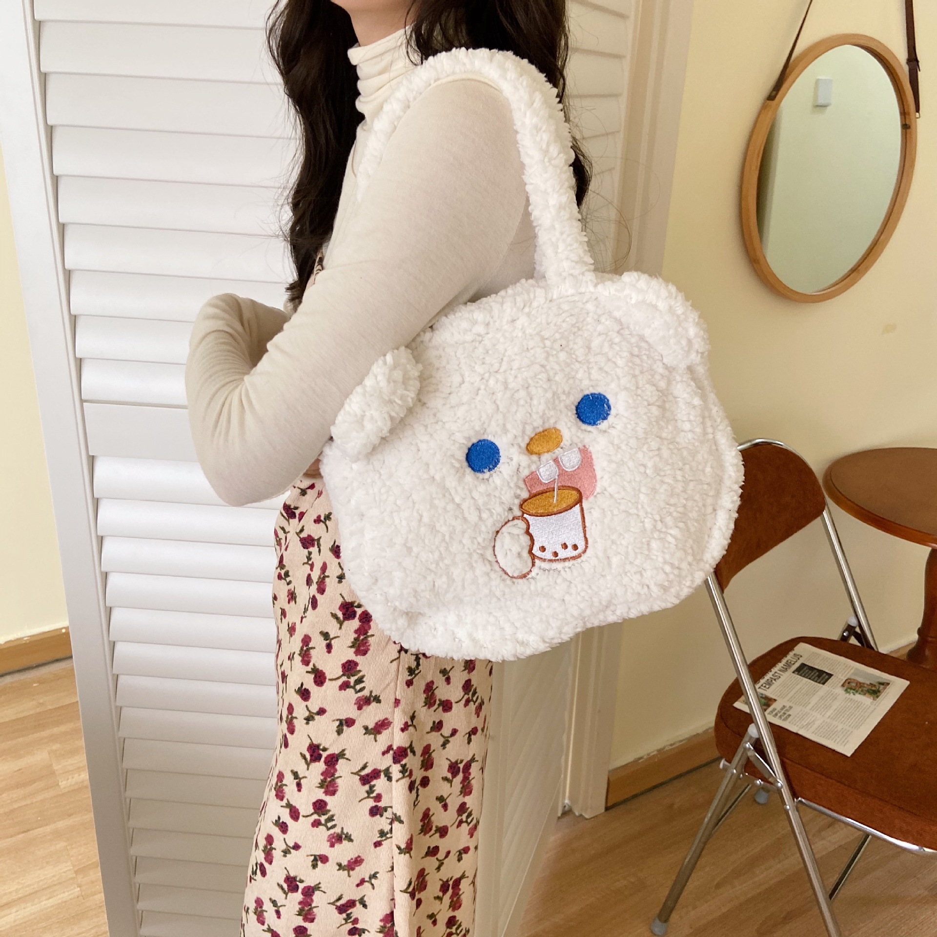 010292 Cute lamb plush bear ear handbag, Korean style Instagram sweet and versatile, student's class handbag details Picture