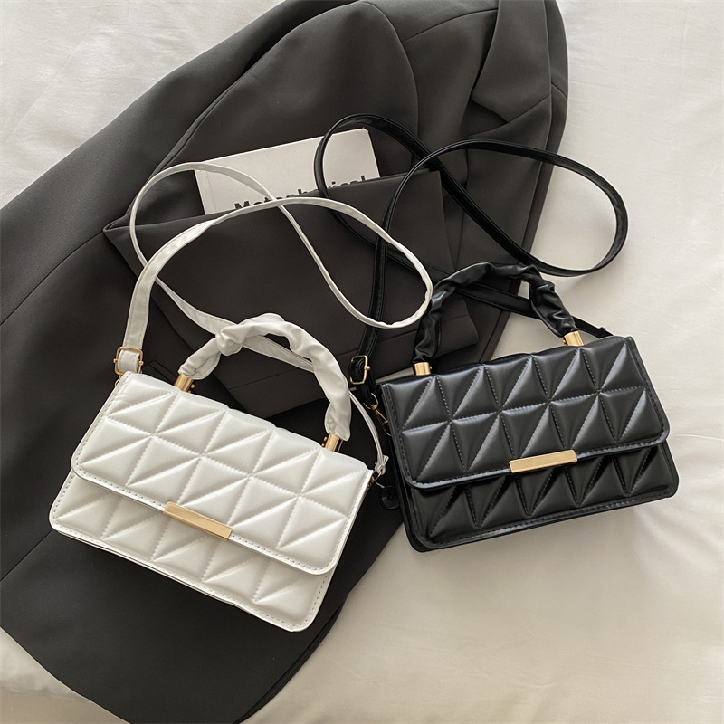 The new 2024 stylish and casual square bag for women, a unique and niche single-shoulder bag with a simple and stylish crossbody style, is selling well across borders full figure