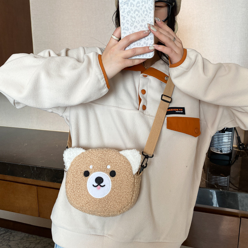 2023 Autumn/Winter New cute doll women's single-shoulder bag, fashionable and stylish crossbody small round bag, student mobile phone bag Specification drawing