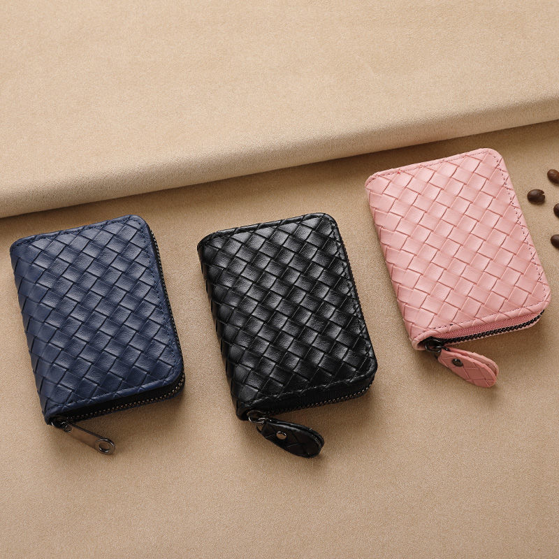 This women's card holder is made of exquisite and high-end genuine leather with a woven texture. It is anti-demagnetization and has a large capacity with multiple card slots Application Scenario