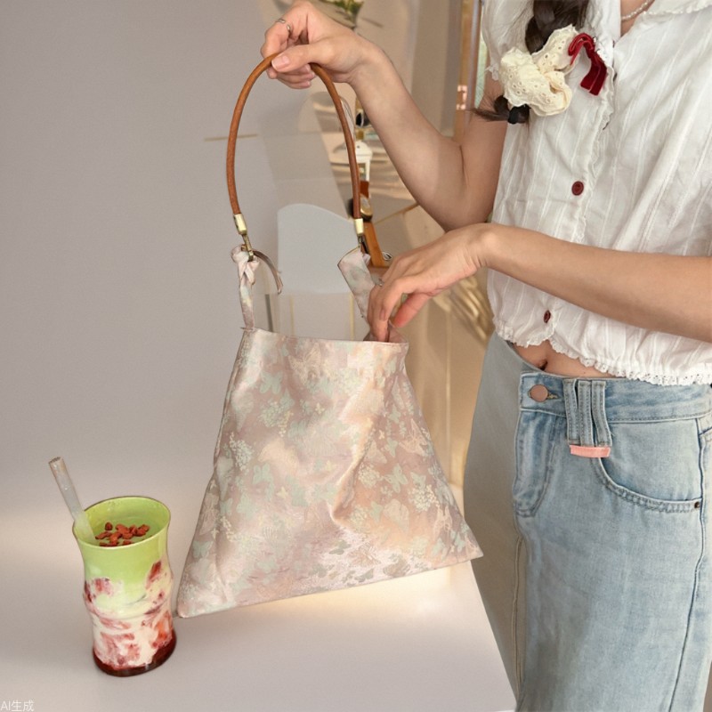 47211 New Chinese-style jacquard butterfly single-shoulder bag for women, new underarm bag for fashionable commuting, large-capacity tote bag details Picture