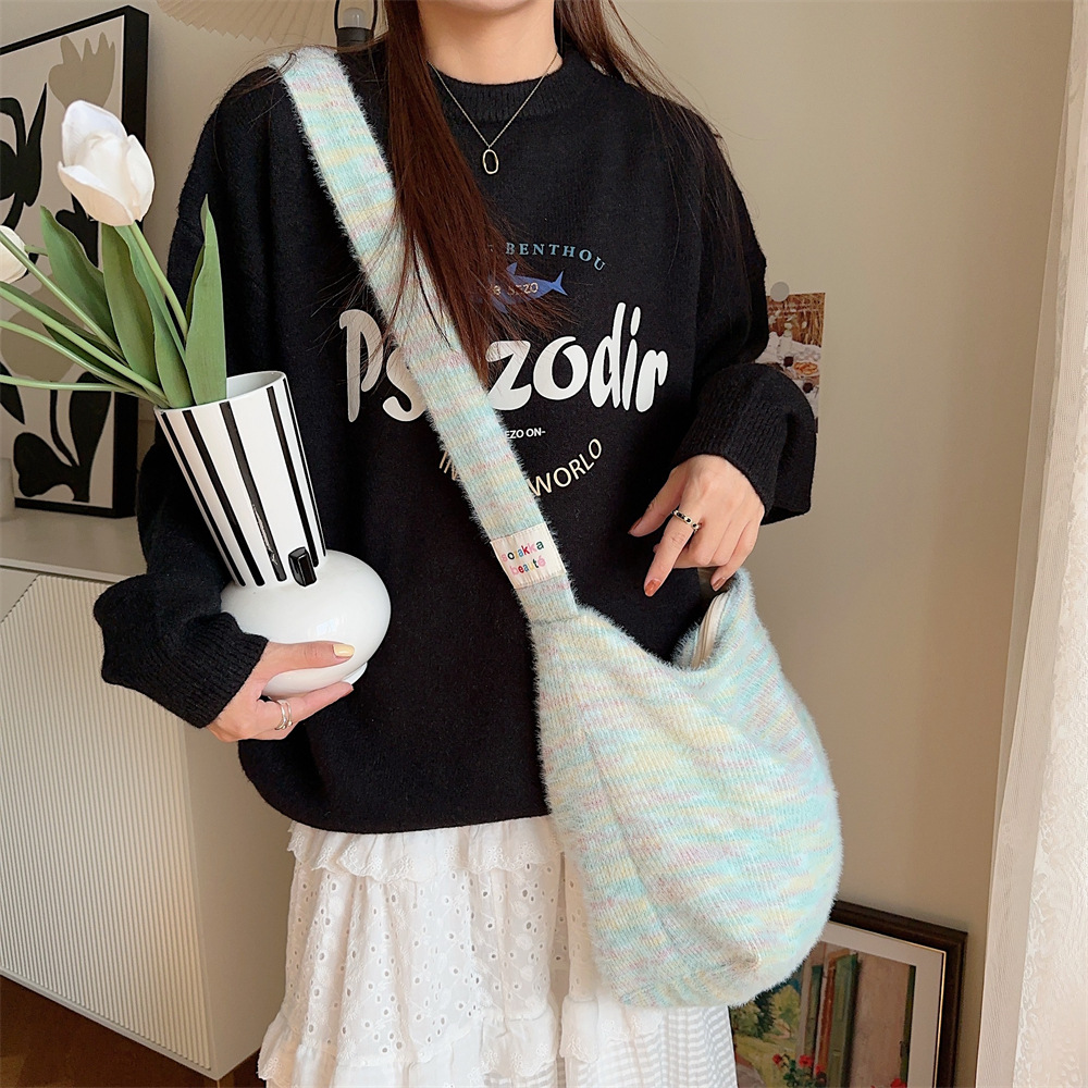 310272 ins Cute Rainbow plush Bag, Women's Autumn and Winter New large-capacity single-shoulder bag, commuter bag, crossbody bag details Picture