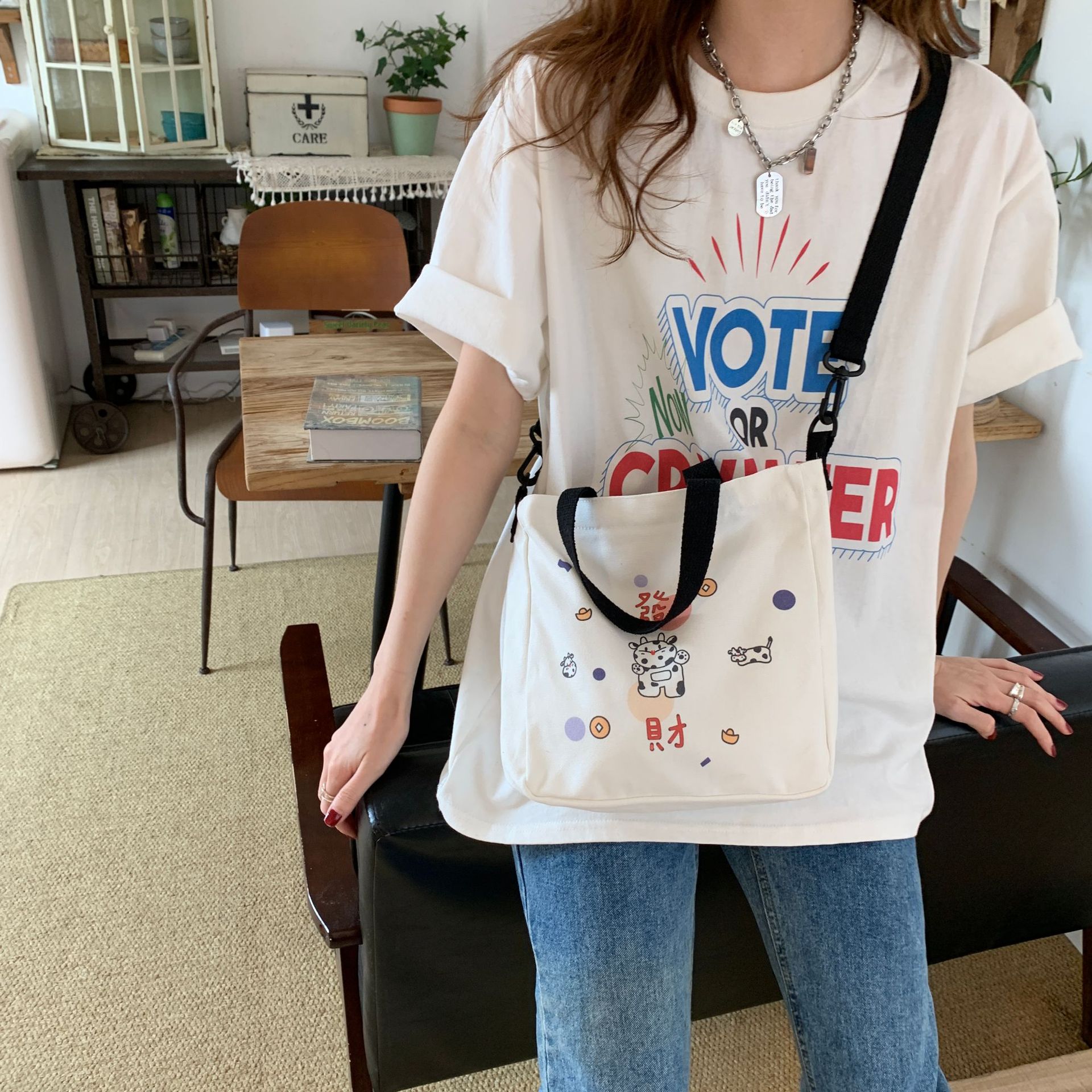 12251 School-style printed cute cartoon canvas bag, Korean inS-style girl student hand-held crossbody bag full figure