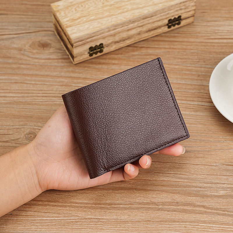 New men's wallet, short men's wallet, fashionable and casual, soft leather wallet with lychee pattern, multiple slots, large capacity, small wallet Application Scenario