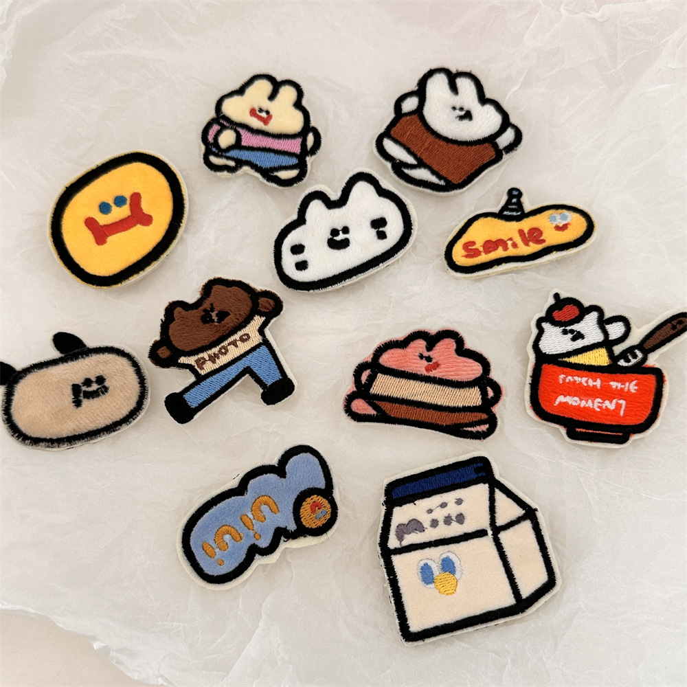 L51162 Cartoon cute brooch pendant, clothes decoration, canvas bag accessory, pin, plush embroidery diy decoration Specification drawing