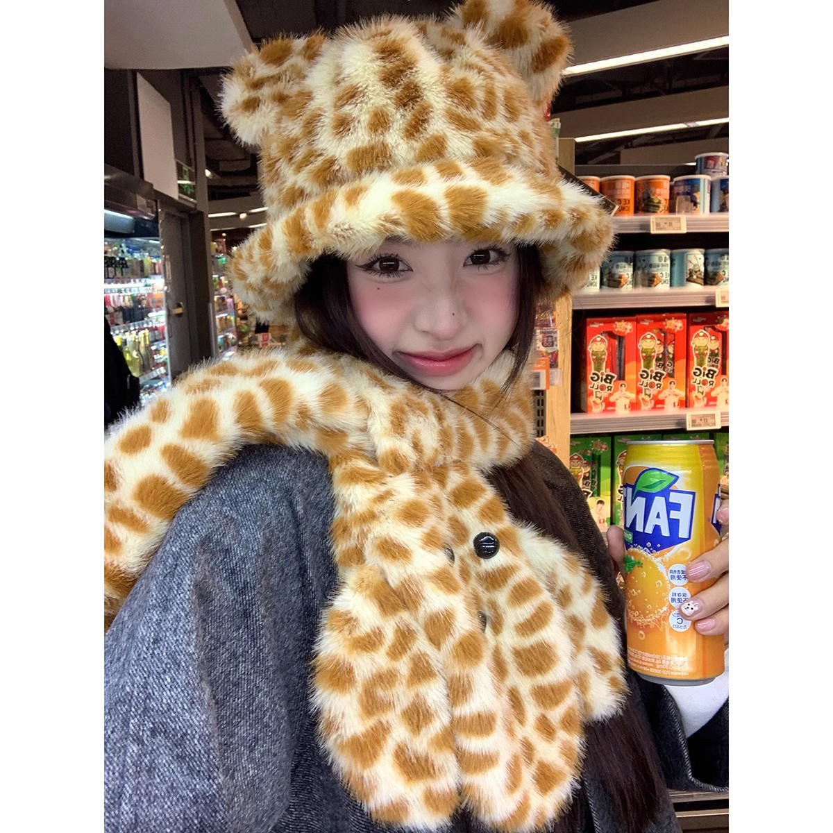 Cute and warm fisherman hat for autumn and winter, Korean style, high-end, retro and versatile, fluffy, anti-freezing and anti-cold, tiger-patterned hat for women Specification drawing