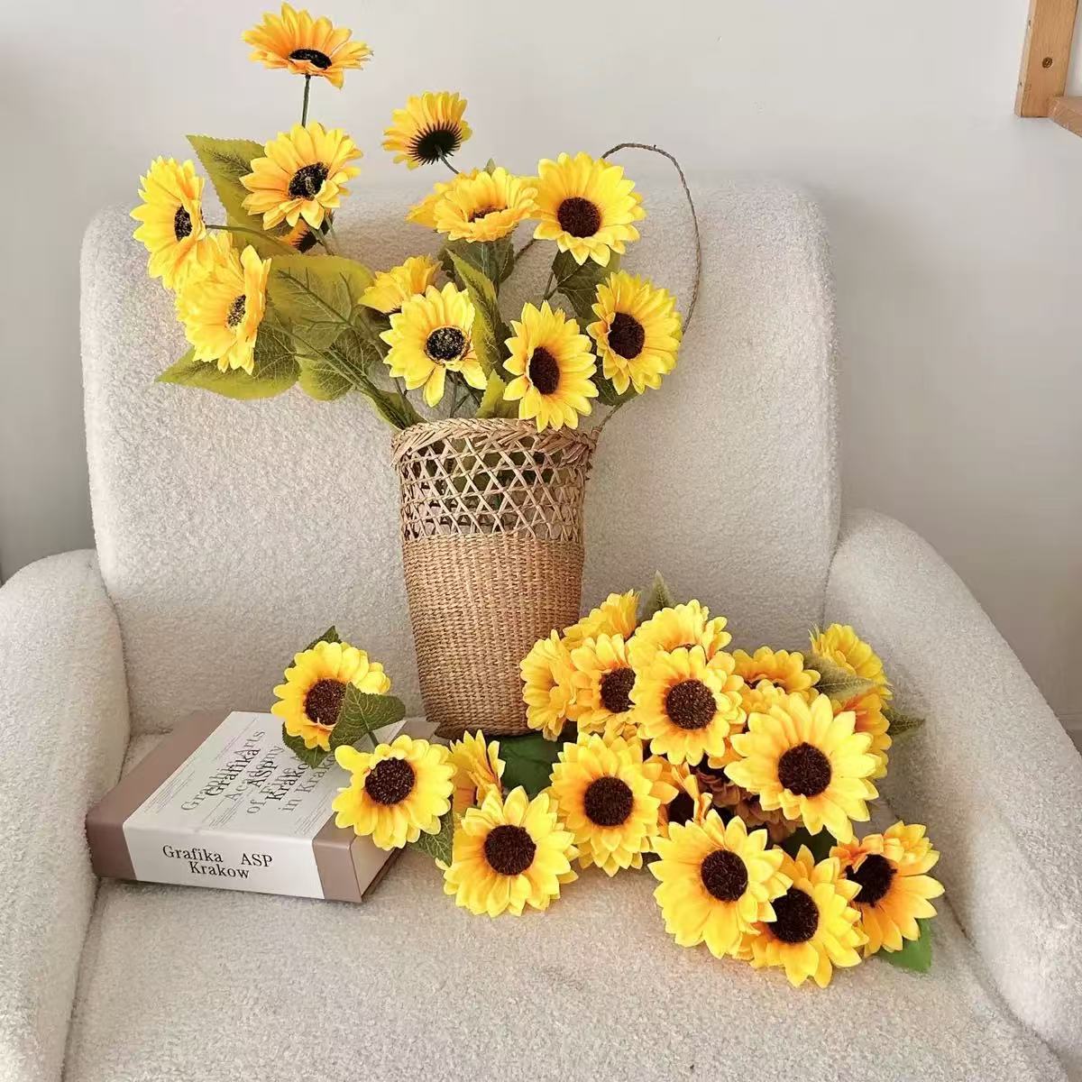 Sunflower simulation flower, artificial flower, single sunflower, home indoor dance handheld prop, flower illustration simulation bouquet details Picture