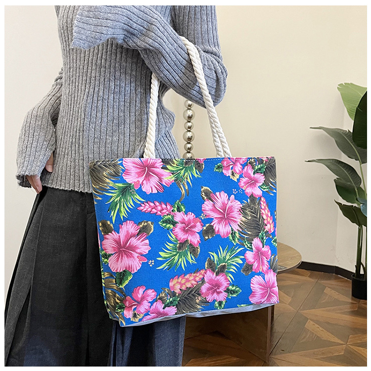 Wholesale of new cross-border tote bags, double-sided printed canvas bags, floral fabric single-shoulder bags, women's bags, ethnic style large-capacity bags Application Scenario