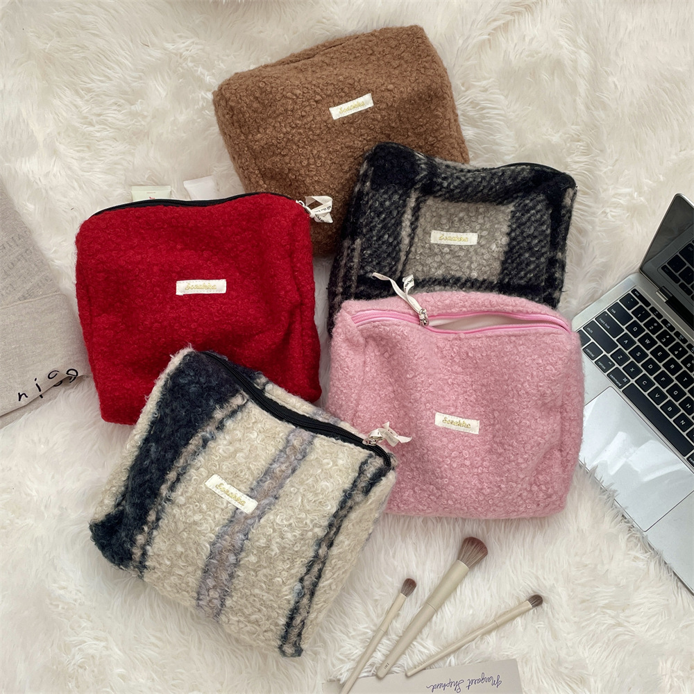411181 Autumn and winter large-capacity makeup bag, loop fleece skin care product storage, toiletry bag inner liner bag, travel storage full figure