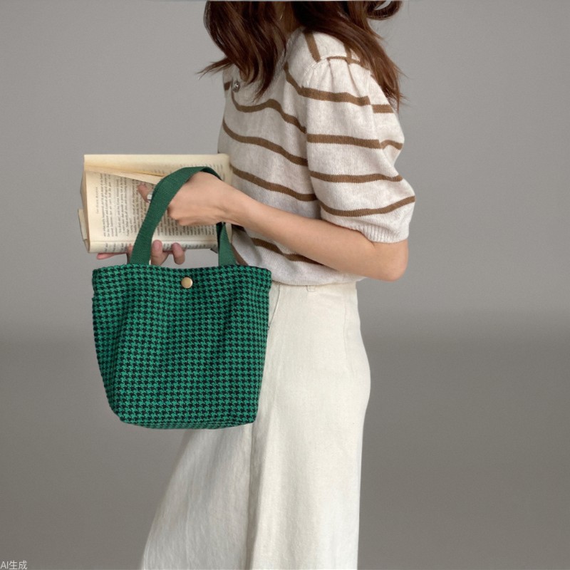 【 In Stock 】19151 woolen tweed checkered bento bag for commuting, hand-held, female student, mom's lunch box bag full figure