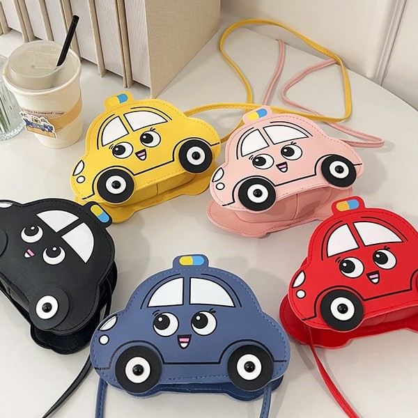 Children's crossbody bag for boys and girls 2022 New style Boys' car coin purse Fashion accessories Princess single-shoulder bag full figure
