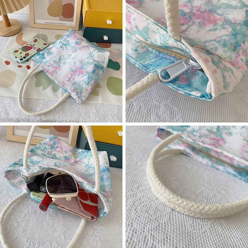 2021 new style Japanese and Korean trendy hand-held bags, bento bags, lunch box bags, portable bags, women's small bags, mini canvas bags, fashionable Application Scenario