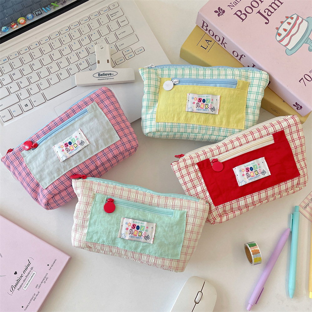 5754 color-blocking checkered pen case, Dopamine large-capacity pencil case, junior high school girl, ins style, high appearance level stationery bag full figure