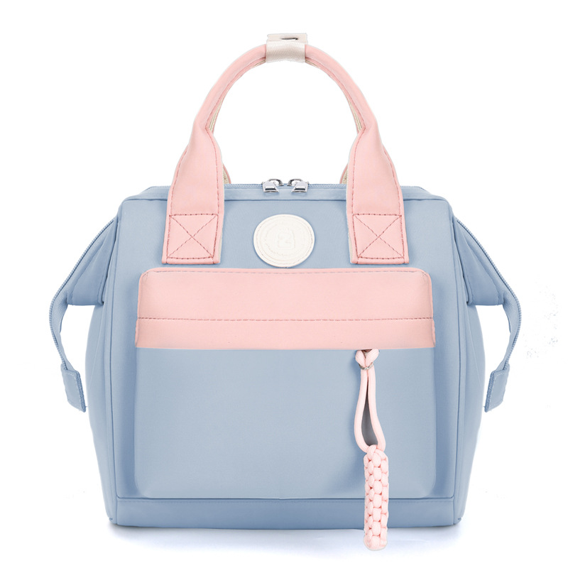 A lightweight mom bag with a high level of appearance, a young and hot mom taking her kids for a walk, a shoulder bag, a crossbody mom bag, and a stylish backpack Item Picture