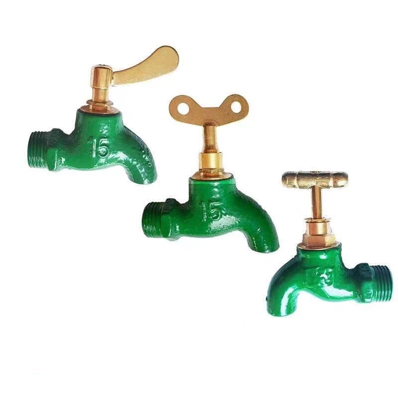 Old-fashioned iron faucet with a slow opening time of 4 minutes or 6 minutes and a fast opening time. It is a copper core flat spout cast iron faucet with a key at an outdoor construction site Item Picture
