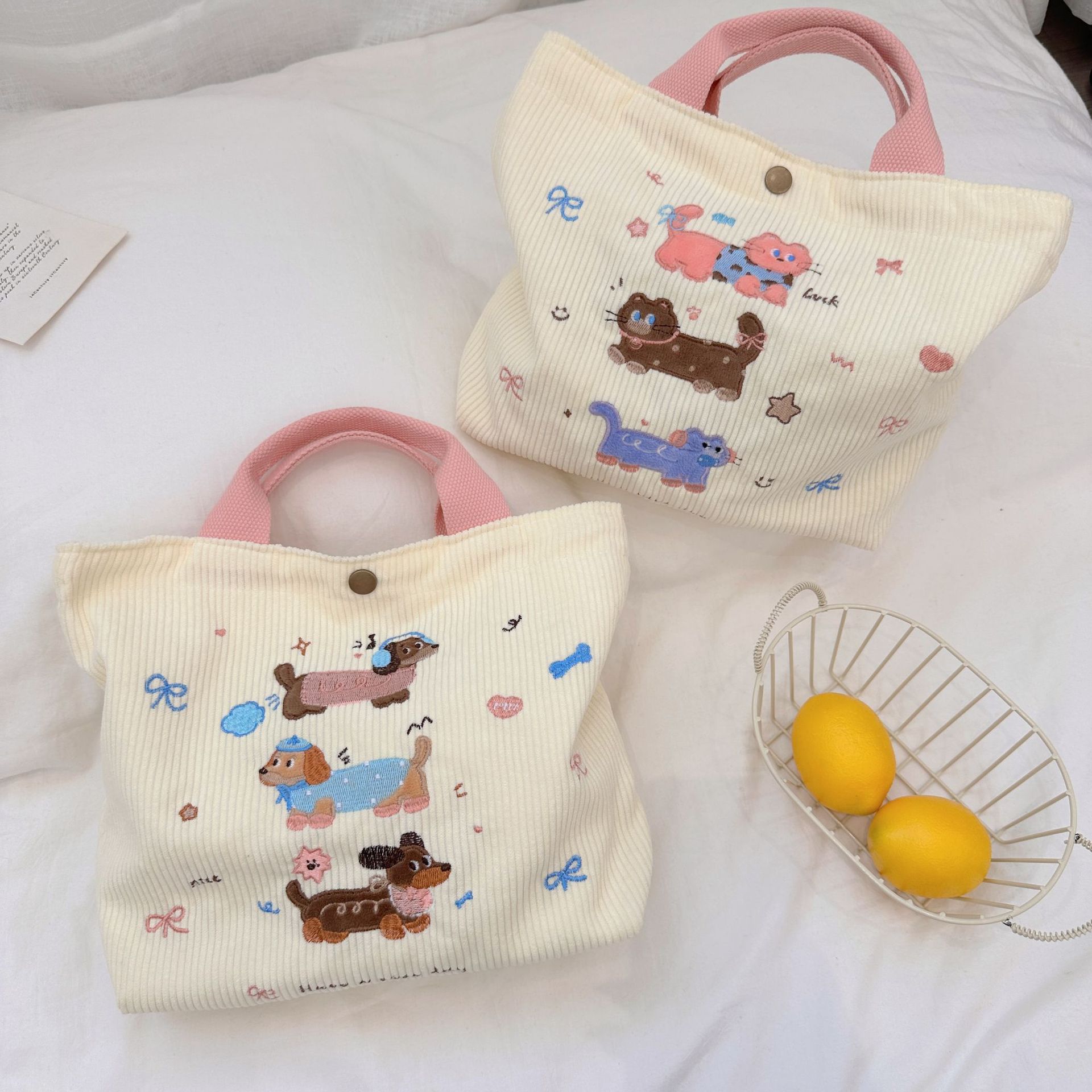 New 49241 fluffy cartoon hand-held commuter lunch bag, cute lunch box bag, corduroy embroidered hand-held bag full figure
