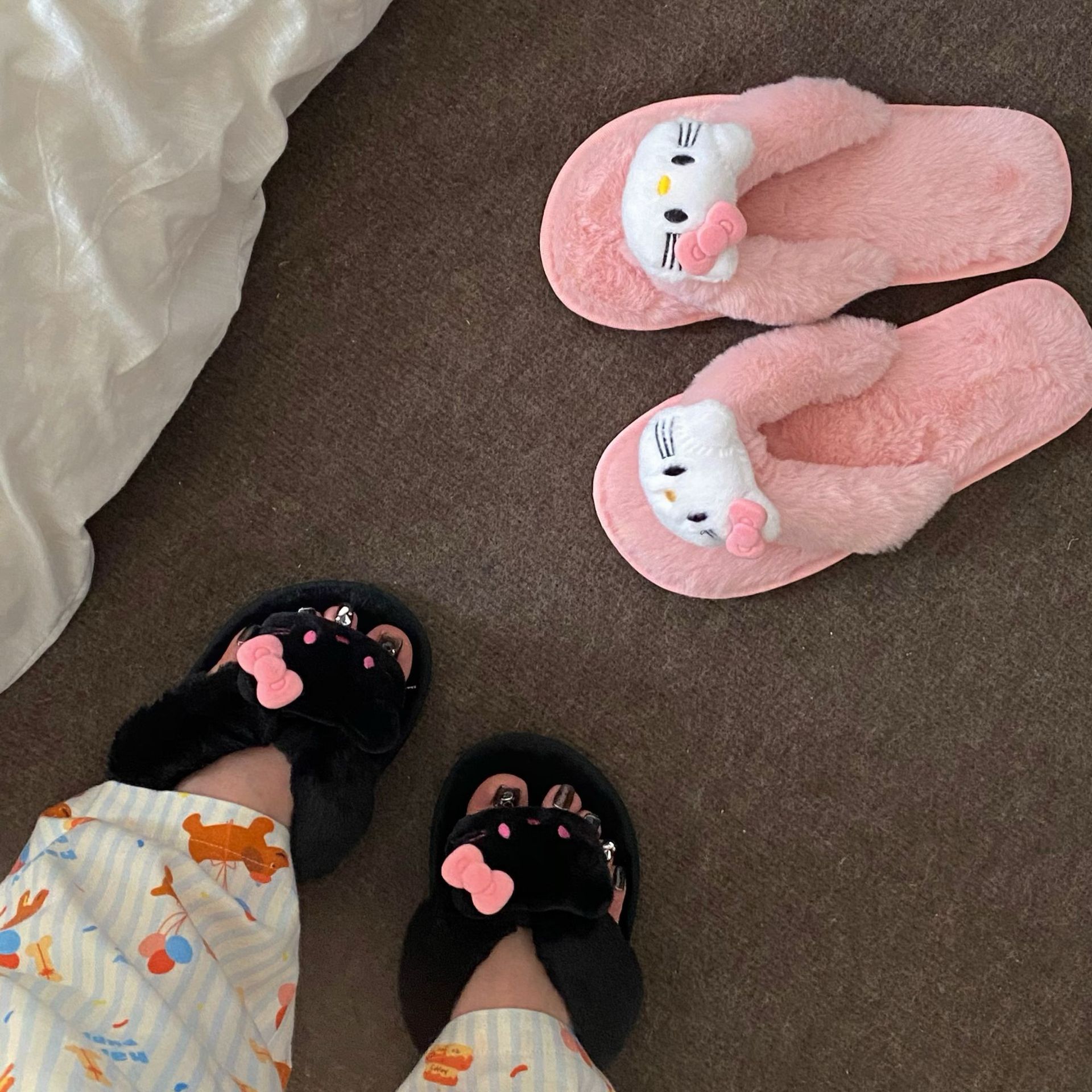 Cute cat cotton slippers, plush herringbone slippers, women can wear slippers outside, anti-slip, warm for autumn and winter, home padded cotton shoes full figure