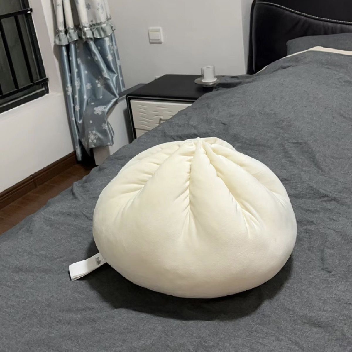 Ins-style meat bun pillow, high appearance level, small steamed bun doll, bedroom sofa, dormitory pillow, creative lazy person pillow full figure