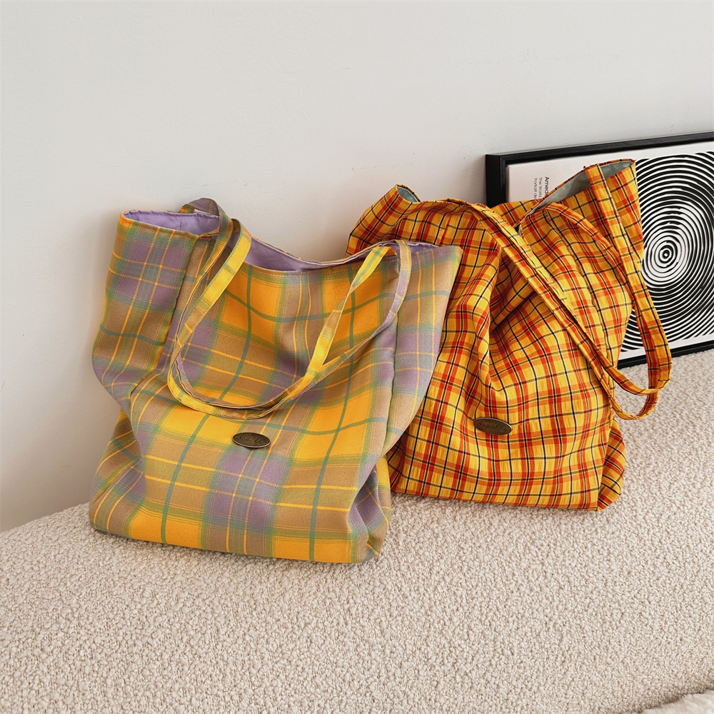 49281 New large-capacity, simple single-shoulder checkered bag, lightweight commuting canvas bag, double-sided tote bag details Picture
