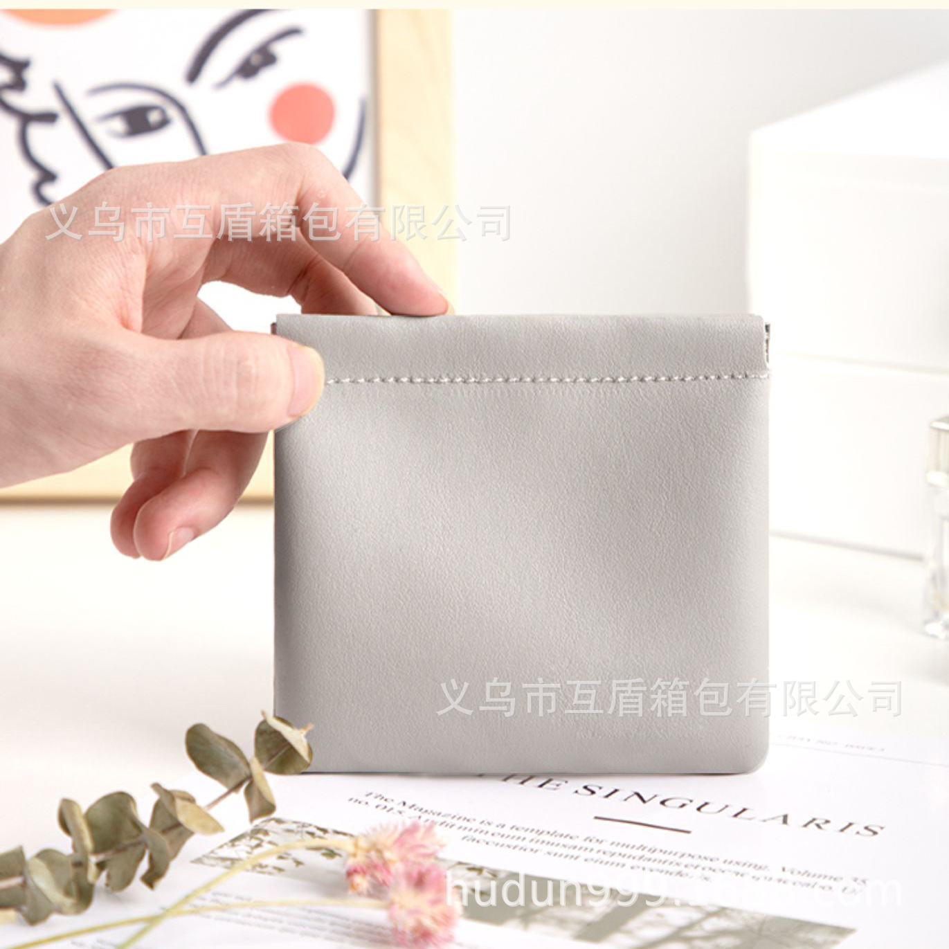 Brake closing pu digital bag, makeup port, red envelope, data cable, earphone case, sealed storage bag, portable small bag details Picture