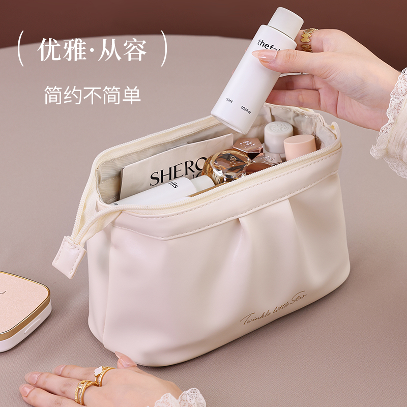 A large-capacity 2025 new high-end cosmetics small storage bag for women, a light luxury and high-end portable toiletry bag details Picture