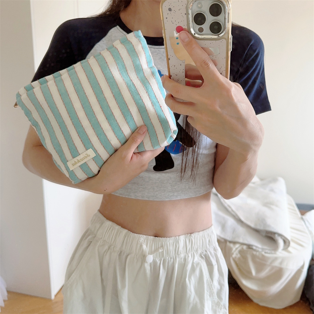 47261 Korean-style striped canvas bag, a simple, large-capacity and elegant single-shoulder bag for women to work and students details Picture