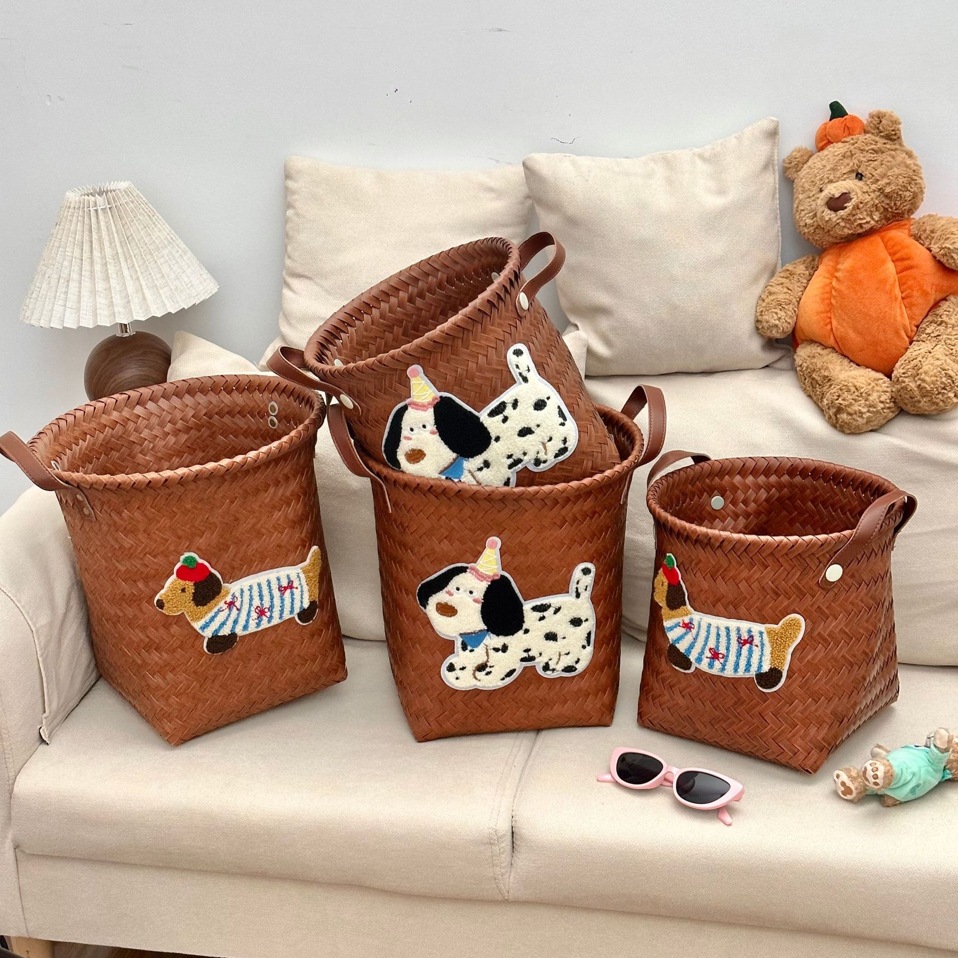 Chinese-style retro imitation rattan woven dirty clothes basket, large capacity at home, high appearance level cartoon miscellaneous items, underwear sorting basket, storage basket details Picture