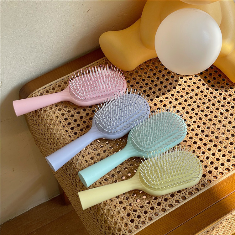Ins-style cute candy-colored massage comb, high appearance level portable handheld comb, student home airbag comb, makeup comb Item Picture