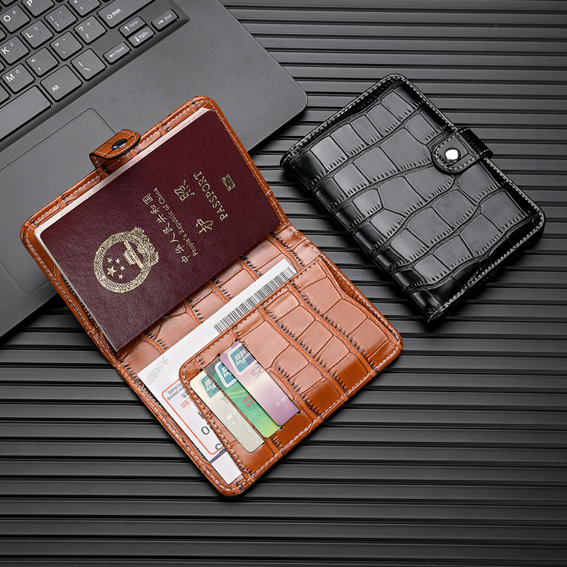 The new crocodile-style simple passport and air ticket holder from Ailun is a multi-functional travel passport and a crocodile-style document storage bag full figure